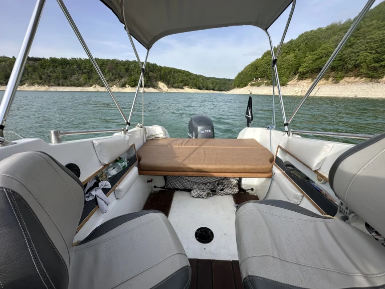 Bareboat Rental Motorboat Jeanneau with a boat licence