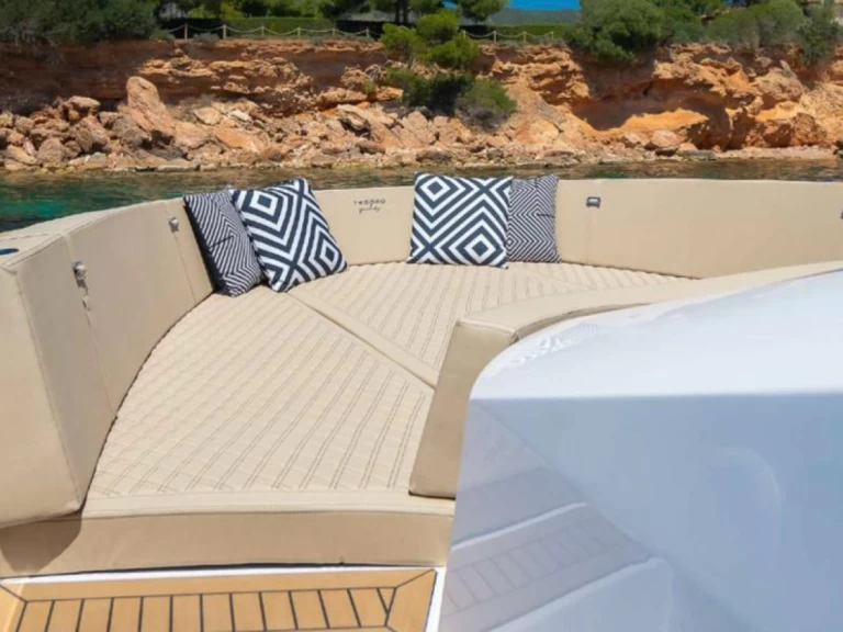 Motorboat for rent Spain at the best price