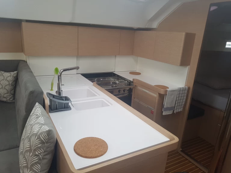 Rent a Elan Impression 50 Pirovac