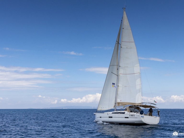 Sailboat rental in Puntone - Dufour Dufour 460 Grand Large