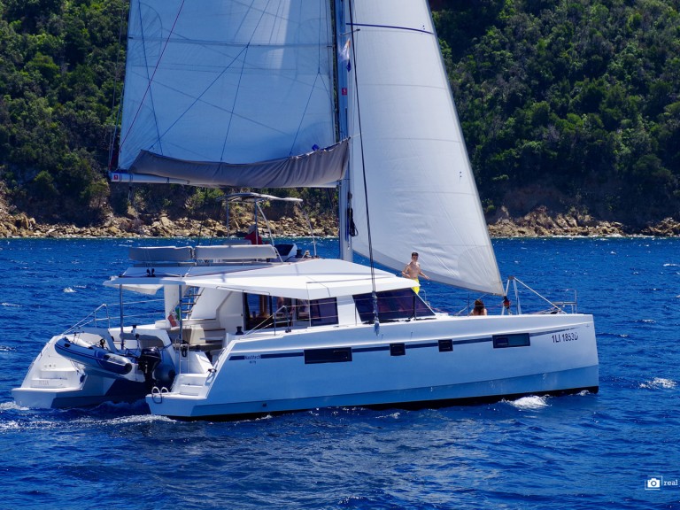 Catamaran rental with or without captain Nautitech Puntone