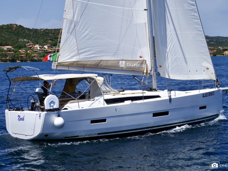Yacht charter Cannigione cheap Dufour 430