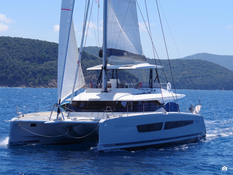 Boat rental Fountaine Pajot Samana 59 in Cannigione on Samboat