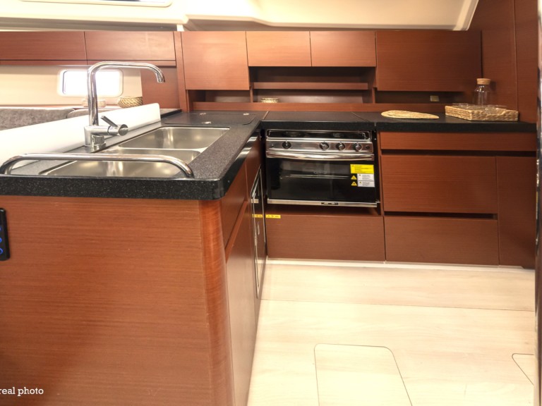 Boat rental Hanse Hanse 458 in Puntone on Samboat