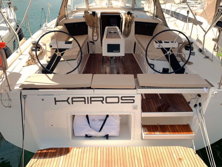 Sailboat rental in Castellammare di Stabia - Dufour Dufour 430