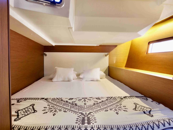 Sailboat for rent Castellammare di Stabia at the best price