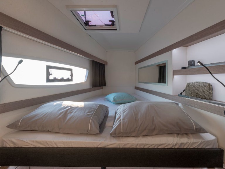 Boat rental Fountaine Pajot Isla 40 in Taranto on Samboat