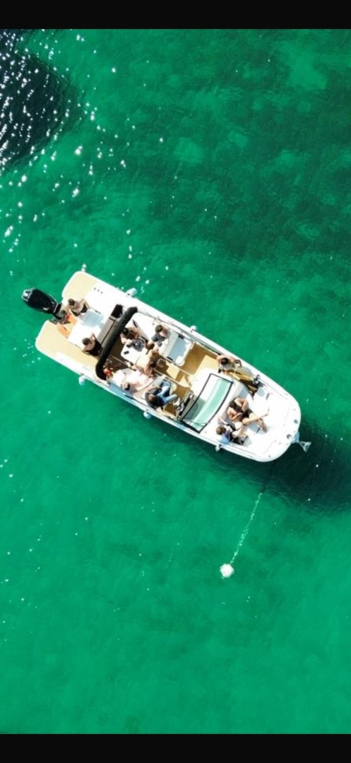 Rent a Sea Ray  250 sdx Port Fréjus