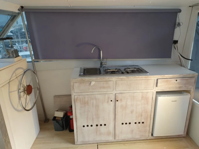 Chris Craft Corvette 37 in Porto Vallugola on SamBoat