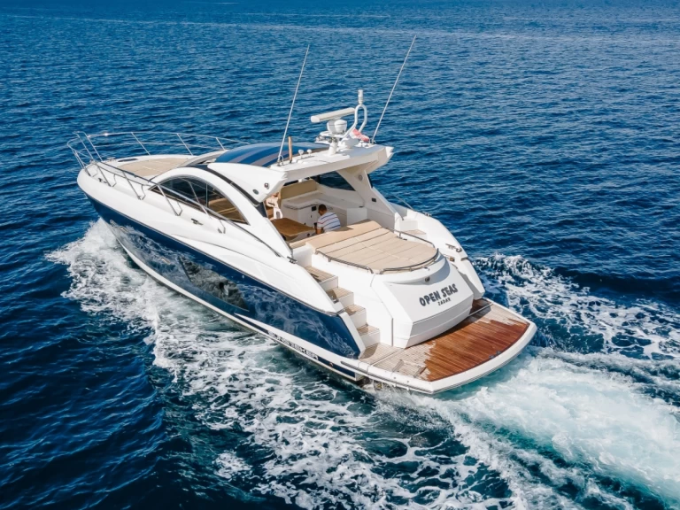 Sunseeker Portofino 48 in Marina Zadar on SamBoat