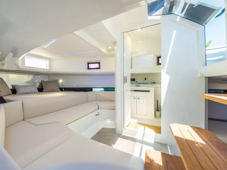 Bareboat Rental Motorboat De Antono Yachts with a boat licence