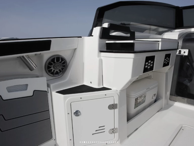 Yacht charter Sant Antoni de Portmany cheap CS 700 HT