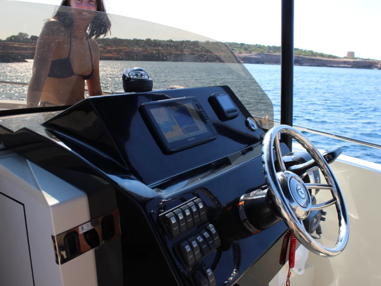 Motorboat for rent Sant Antoni de Portmany at the best price