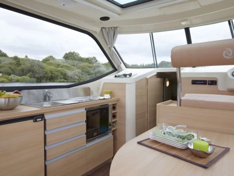 Houseboat rental in Joigny - Sedan Primo