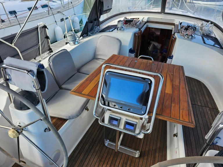 Sailboat rental with or without captain Bavaria Toulon