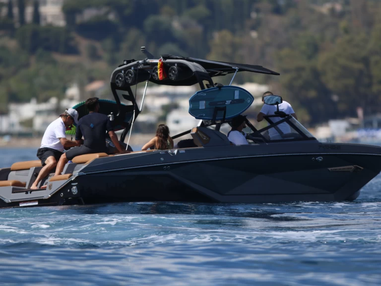 Motorboat rental with or without captain Air Puerto Banús