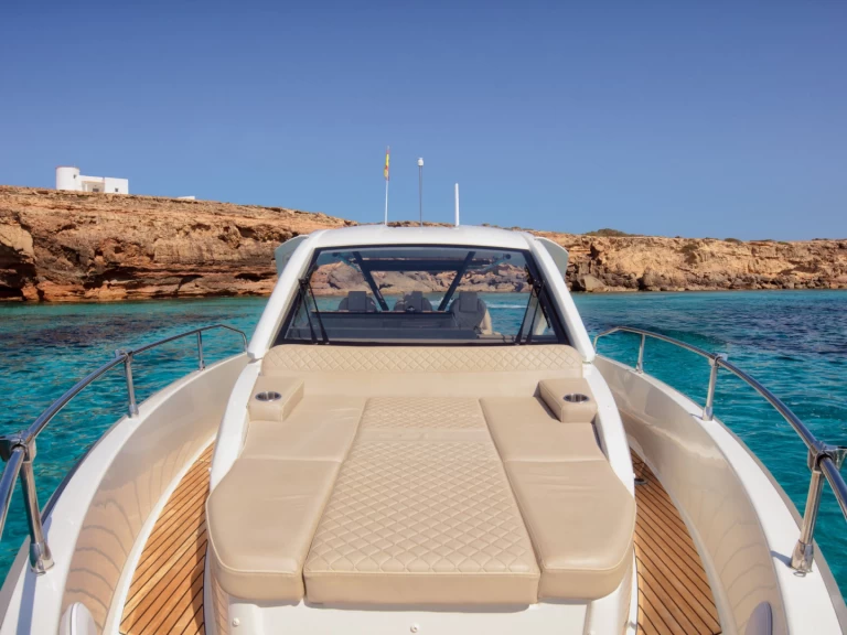 Motorboat for rent Ibiza Town at the best price