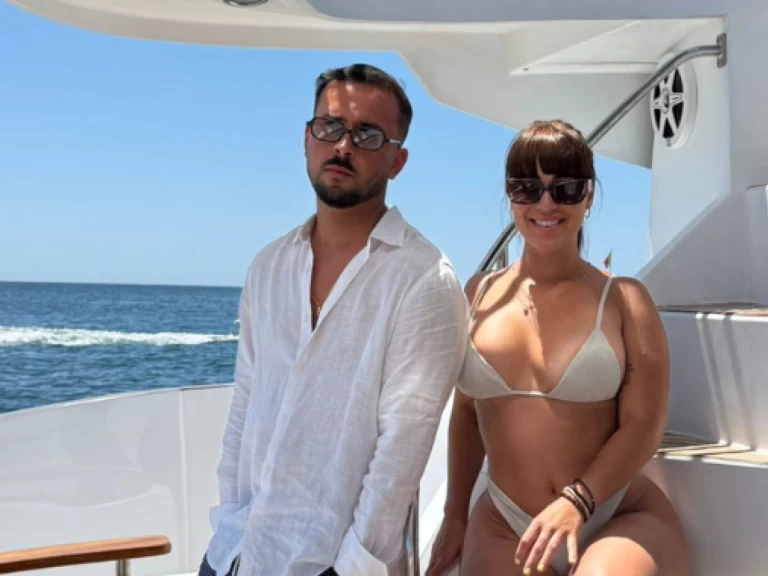 Luxury Yacht rental in Vilamoura - Fountaine Pajot Maryland 37
