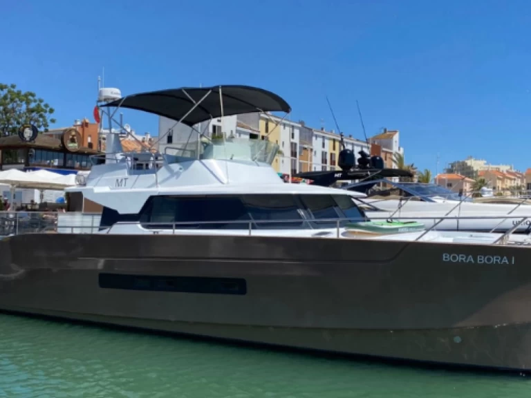 Boat rental Fountaine Pajot Maryland 37 in Vilamoura on Samboat