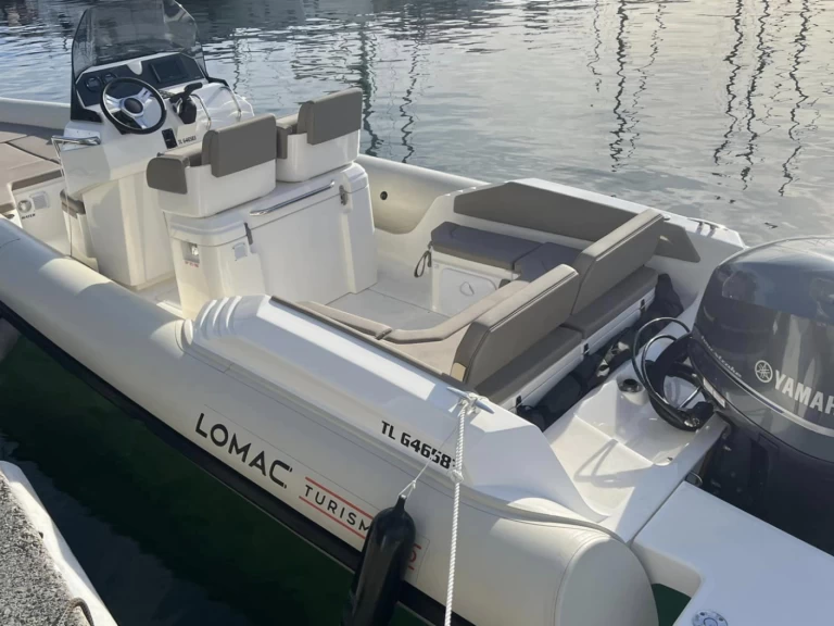 Lomac Turismo 7.0 in La Trinité-sur-Mer on SamBoat