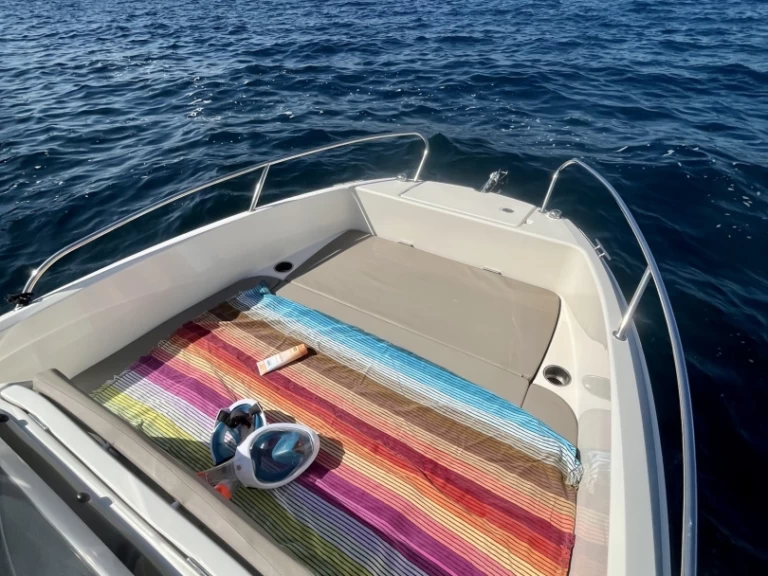 Quicksilver Activ 605 Open in Roses on SamBoat