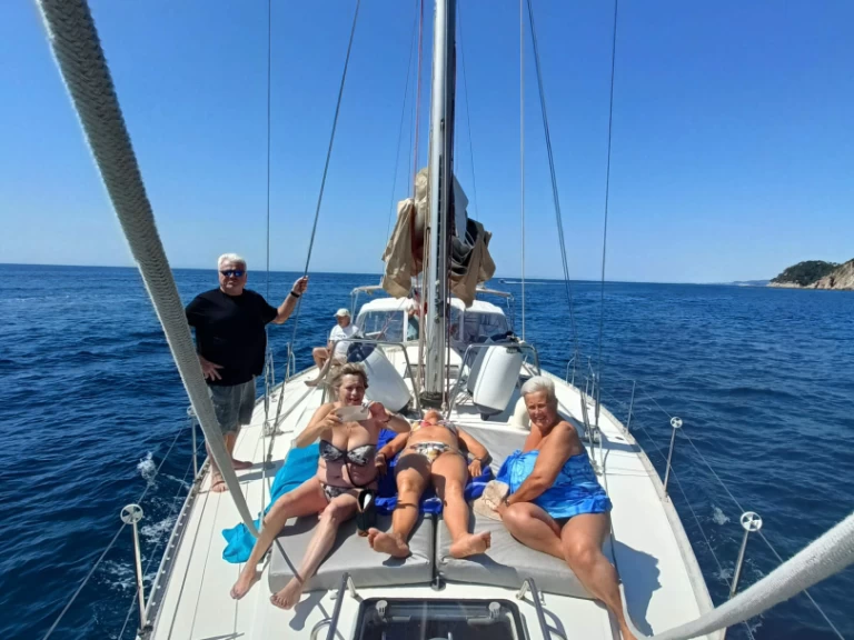 Sailboat rental in Port de Blanes - Bénéteau Oceanis 500