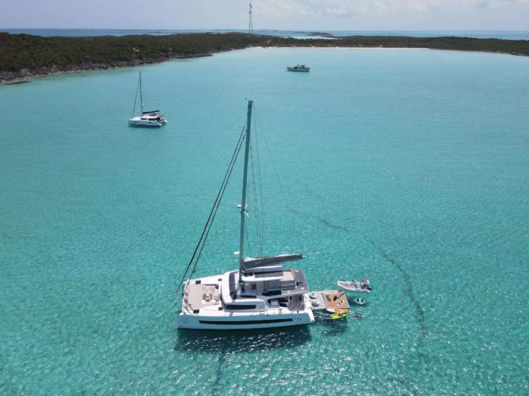 Rent a Bali SNAPDRAGON Nassau