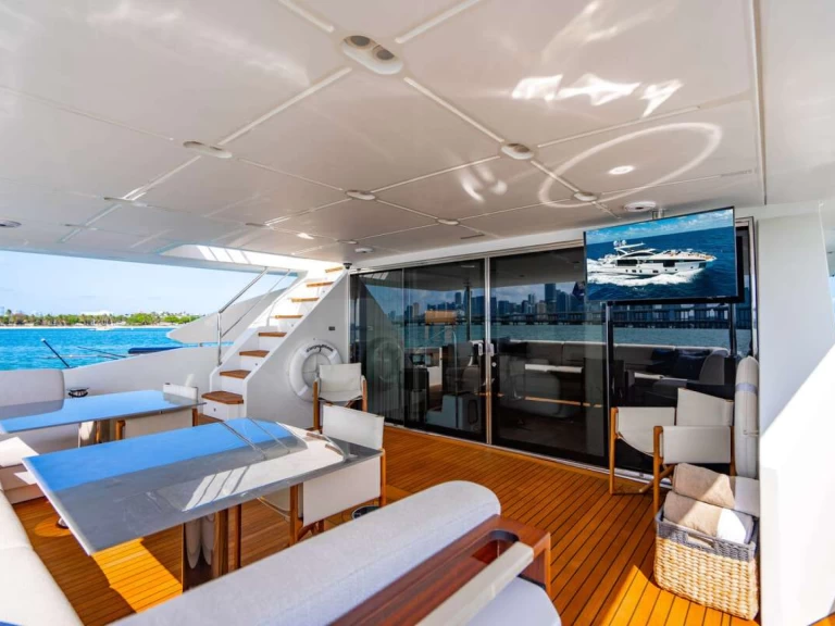 Yacht charter Fishers Island cheap CARPE DIEM