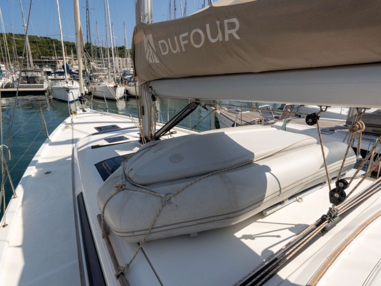 Yacht charter Saint-Mandrier-sur-Mer cheap Dufour 430 Grand Large