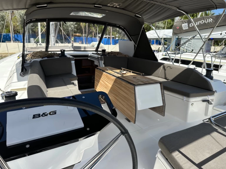Bareboat Rental Sailboat Dufour with a boat licence