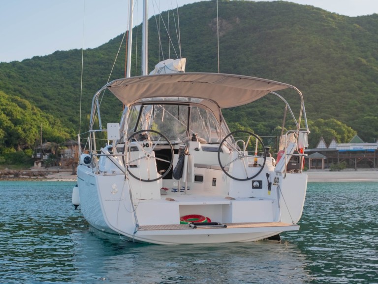 Bénéteau Oceanis 34.1 in Mai Khao on SamBoat