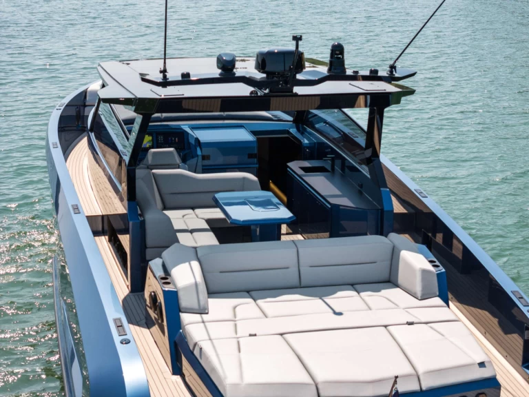 Vanquish ETSEA in Sag Harbor on SamBoat