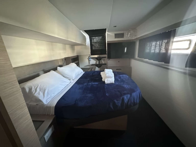 Luxury Yacht rental in Freeport - Fountaine Pajot BOUNTIFUL