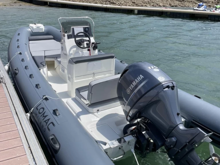 RIB for rent La Trinité-sur-Mer at the best price