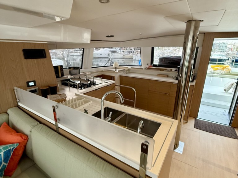 Catamaran for rent Paros (Island) at the best price