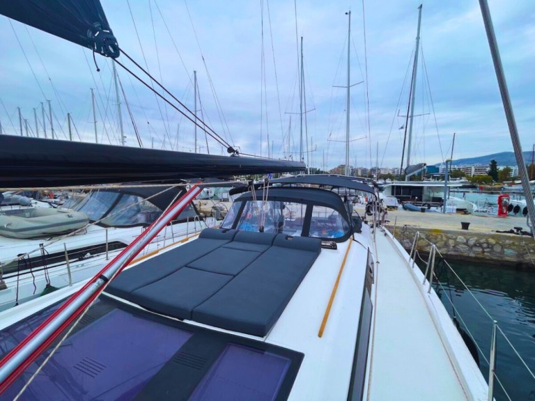 Bareboat Rental Sailboat Dufour with a boat licence