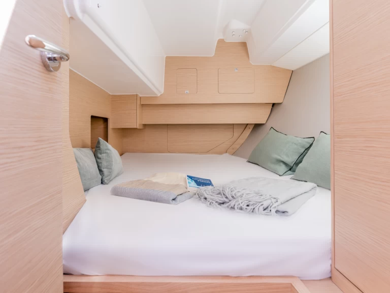 Sailboat for rent Marina (City) at the best price