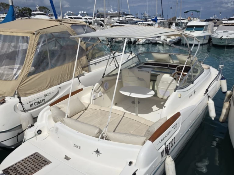 Jeanneau Cap Camarat 705 in Villeneuve-Loubet on SamBoat