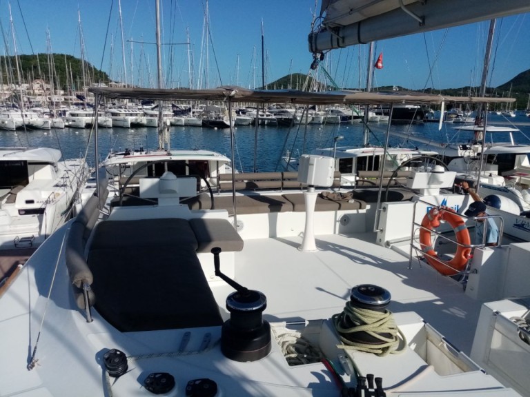 Boat rental Lagoon Lagoon 620 in Eden Island on Samboat
