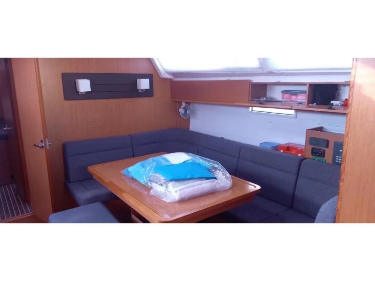 Bareboat Rental Sailboat Bavaria with a boat licence