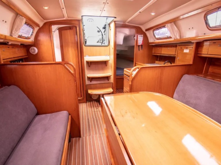 Bavaria Bavaria 33 charter bareboat or captained in  Nikiána