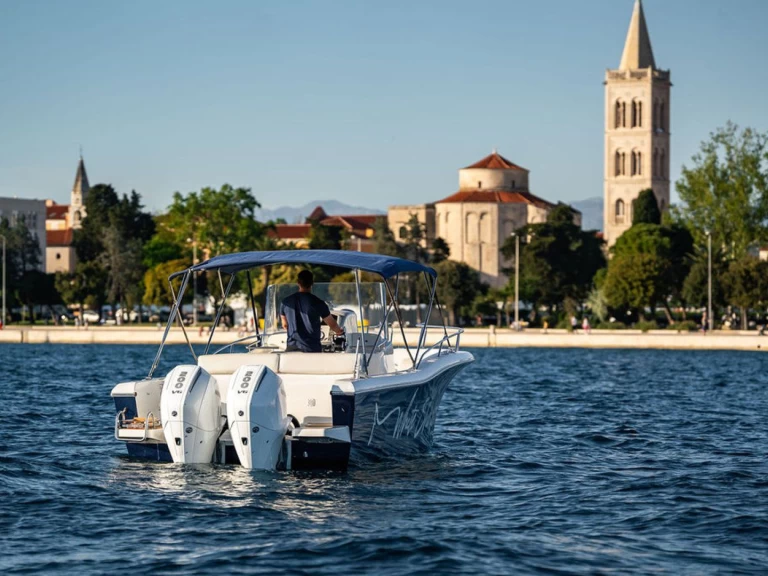 Yacht charter Zadar cheap WHITE SHARK 265