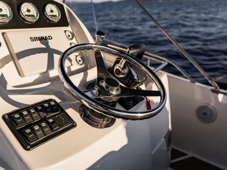 Boat rental Kelt WHITE SHARK 265 in Zadar on Samboat
