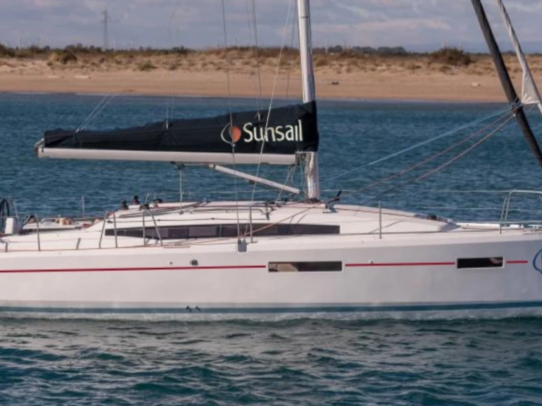 Jeanneau Sun Odyssey 389 in Cannigione on SamBoat