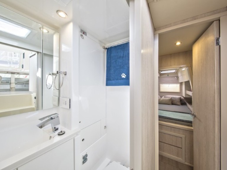 Yacht charter Ao Po cheap Leopard 40