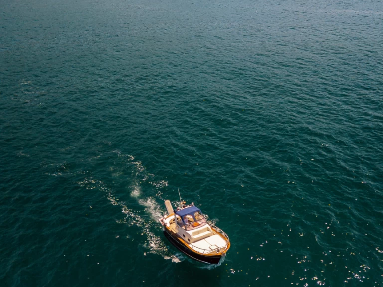 Tecnonautica Jeranto Classic in Sorrento on SamBoat