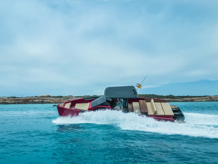 Motorboat rental with or without captain Nuva Santa Eulària des Riu