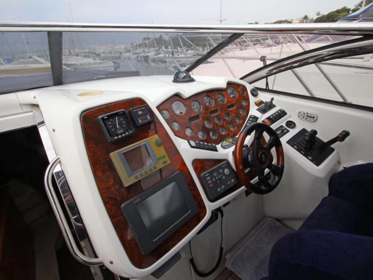 Motorboat rental with or without captain Sunseeker Monaco