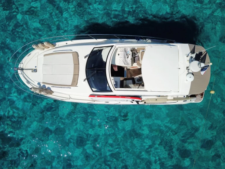 Prestige Prestige 390 S in Juan-les-Pins on SamBoat