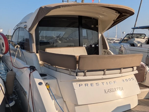 Motorboat rental in Juan-les-Pins - Prestige Prestige 390 S